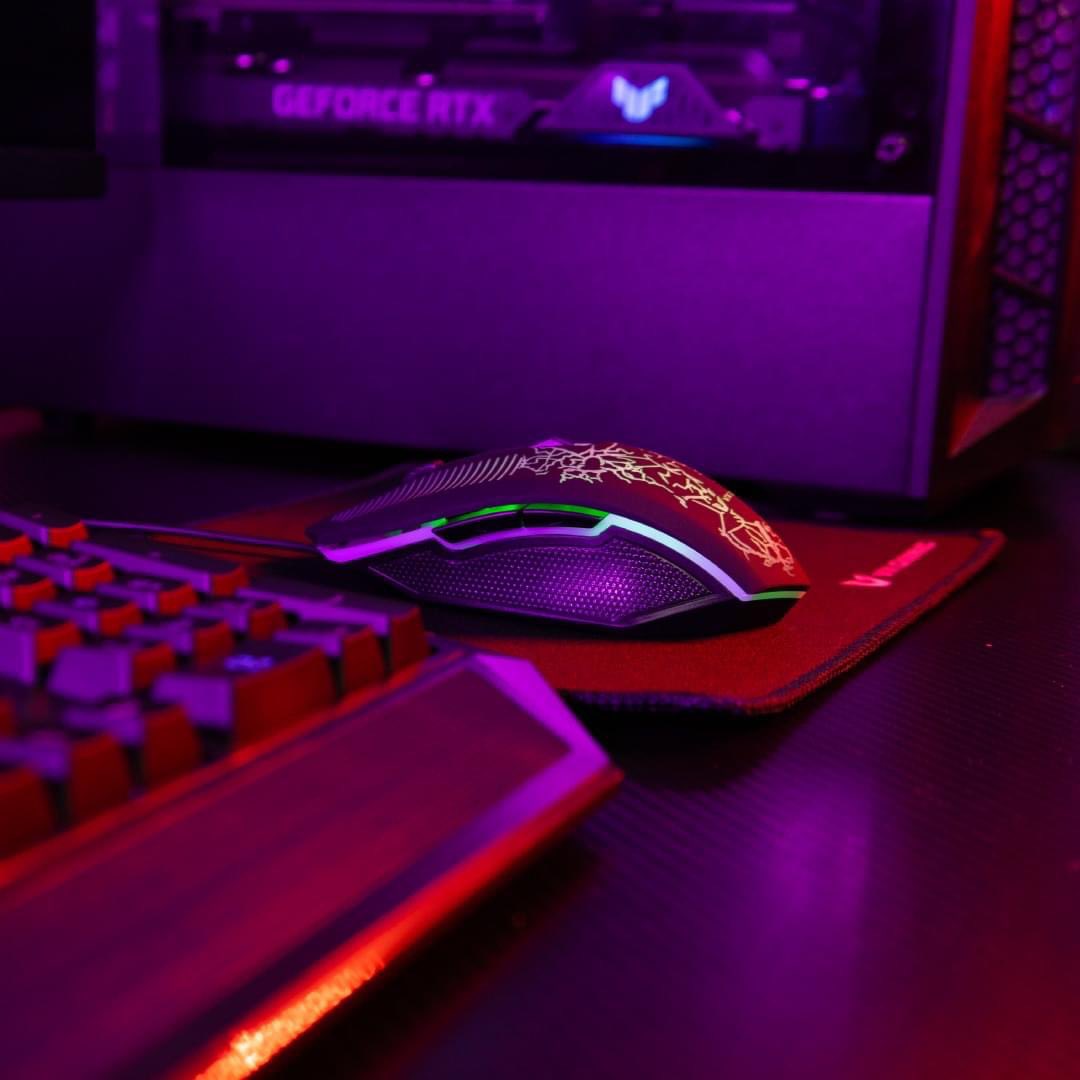 Cozy and vibrant gaming ambiance 🔥🎮

Mouse - Heracles
Mousepad - Heracles
Keyboard - Heracles

 #VXGaming #UnityThroughGaming #GamingCommunity #gamingaesthetic #gamingkeyboard #GamerLife #gamingsetup #gamersetup