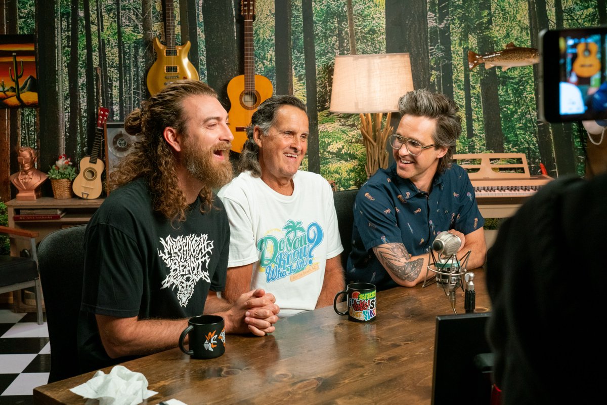 Mythical's tweet photo. Look who decided to join us on GMM today! 🔥 https://t.co/3tXbpTXtpy