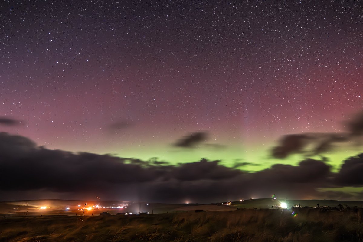 diggums's tweet photo. Really windy last night, so this is from the sheltered end of the cottage. Nothing predicted on apps, but the green and some purple were visible to the eye. 3 nights of this - such a bonus. The wind meant shorter exposures, so ISO was ramped up to 5000.
#aurora #orkney #marwick https://t.co/zwnxvhXyxx