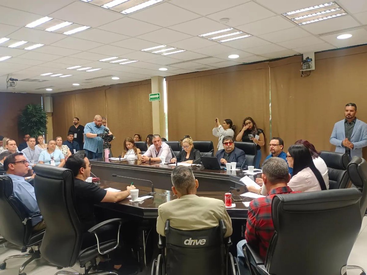 BMA_Sonora's tweet photo. BMASONORA, como parte de la Sociedad Civil Organizada, participando en la segunda sesión de parlamento abierto de la iniciativa de proyecto de Ley que Adiciona un Capítulo, De La Medicina Estética, A La Ley De Salud para el Estado de Sonora, en el Congreso del Estado. https://t.co/lcg1mG1E6U