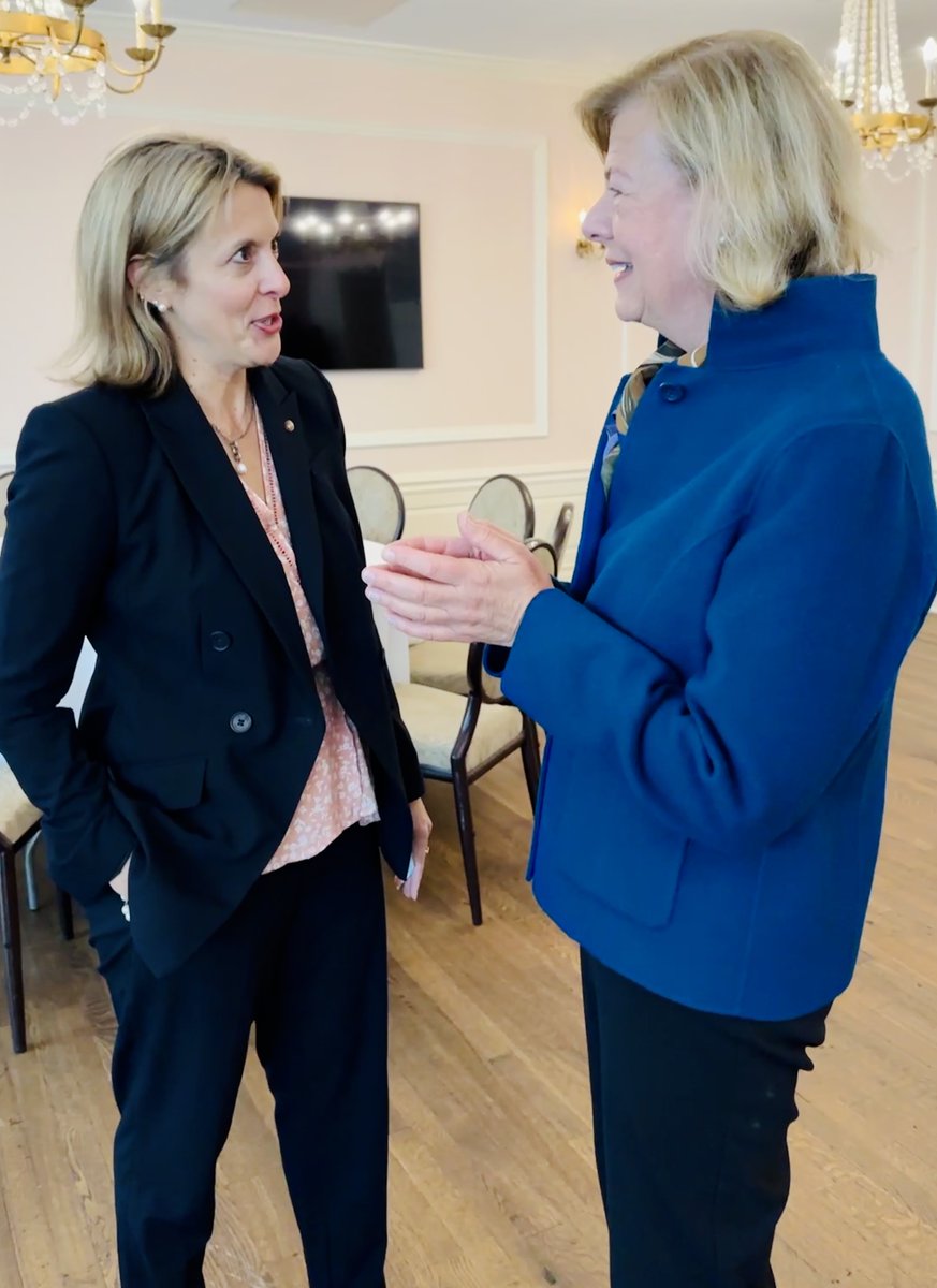 WEAC President Peggy Wirtz-Olsen was proud to represent WI Public School educators during a visit with Sen. Tammy Baldwin.