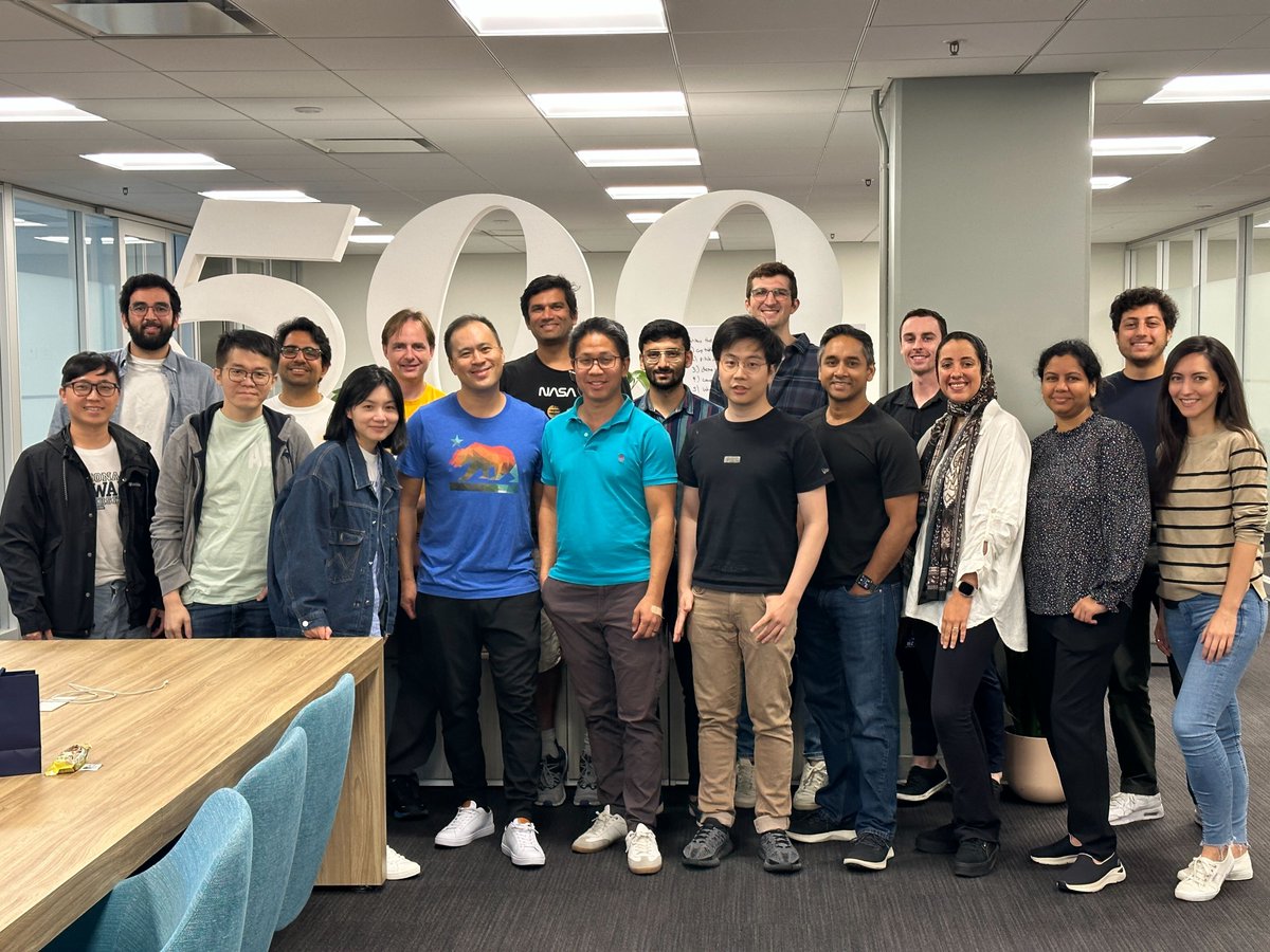 500GlobalVC's tweet photo. Yesterday, @jowyang led a talk with our Gen AI founders on “How to scale your AI startup.”

Jeremiah is a founder, investor, host of the Llama Lounge AI event and Ted AI speaker. Hosted in 500's Palo Alto office, the team got a peek of his upcoming @Techcrunch Disrupt discussion. https://t.co/05cwqcH3hM