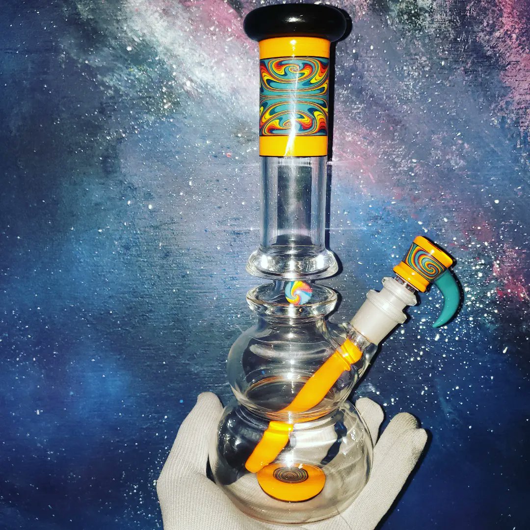 castaglass's tweet photo. Collab with spun chun!!! He's been on the torch since 1997!!!!! Having a show in Colorado tomorrow night. Peep his page for details!! Thanks!!
#glassoftwitter #headyglass #glassart #pipeart #functionalglass https://t.co/2FKK5nUHIN