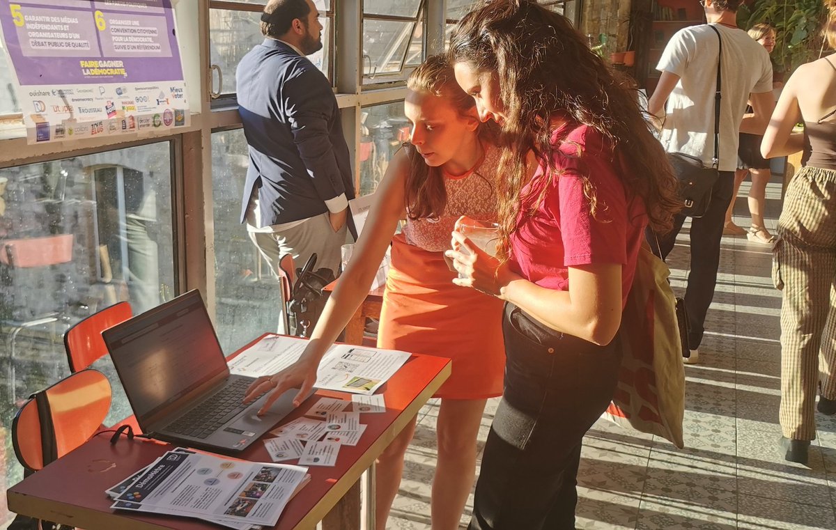 10 ans d'expérimentation et de plaidoyer pour rendre notre démocratie plus transparente, participative et inclusive, bon #anniversaire <a href="/DemOuverte/">Démocratie Ouverte</a> !👏🥳
Dernière pépite : le #DémoMètre 1er outil #participatif pour #évaluer et renforcer la démocratie là où on vit !😉
 <a href="/opengovpart/">Open Gov Partnership</a>