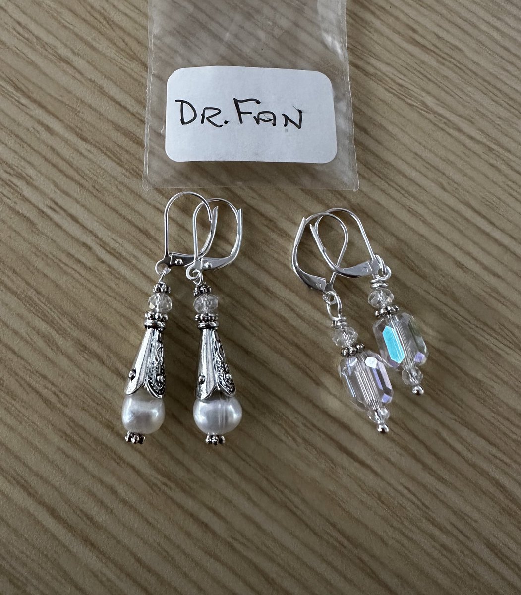 Can I brag about how talented my patients are?? Received these beautiful handmade earrings in clinic 🥰 I haven’t been doing this long but already #grateful for the #patientphysicianrelationship and these small kind gestures