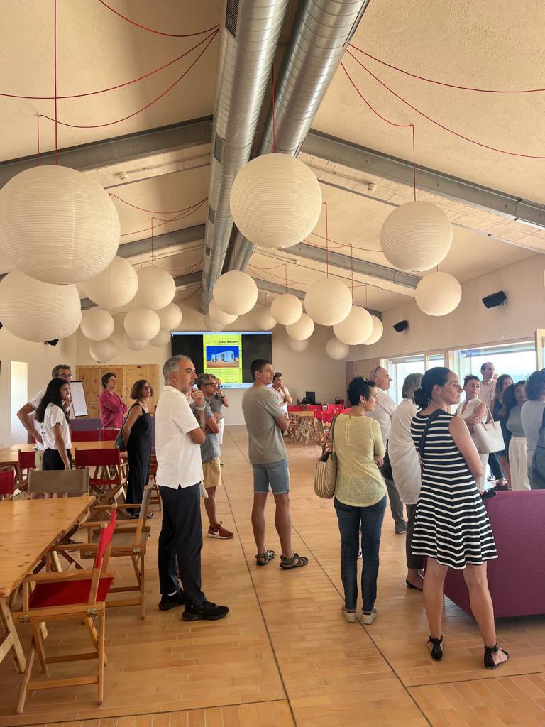 COAIBALEARS's tweet photo. La Casa Esment @esmentcomunidad obtingué una menció especial en els Premis d'Arquitectura Mallorca 2023, celebrats el passat 6 de juliol.
Avui l’hem visitat de la mà dels arquitectes, Alfons Romero i Marc Alabern que projectaren la reforma. https://t.co/IJr3K2J23P
