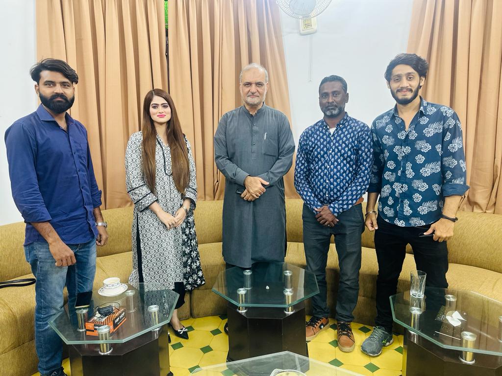 FatimaAkhtar786's tweet photo. Moments from interview with Hafiz Naeem Ur Rehman 

#City21 #hafiznaeemurreham #Karachi #crime #Anchorperson #JamateIslami https://t.co/E1C6cVaq2A