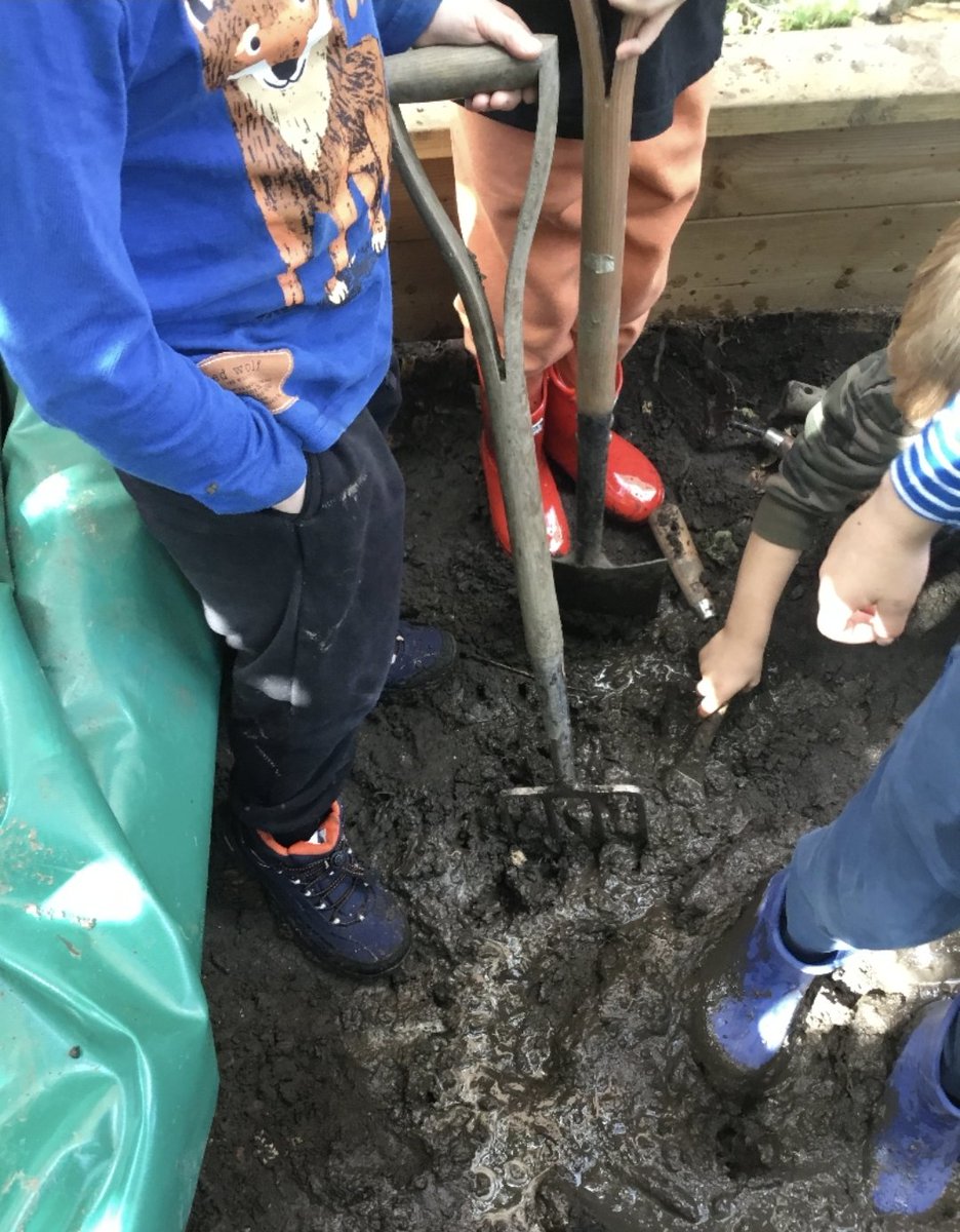 forest_StFaiths's tweet photo. The Crickets explored all areas of the Forest School site. What a brilliant first session! 😁 
@CricketsStf @StFaithsTweets 
#forestschool #childled #muddyplay #bughunting https://t.co/wgS2wk11JK