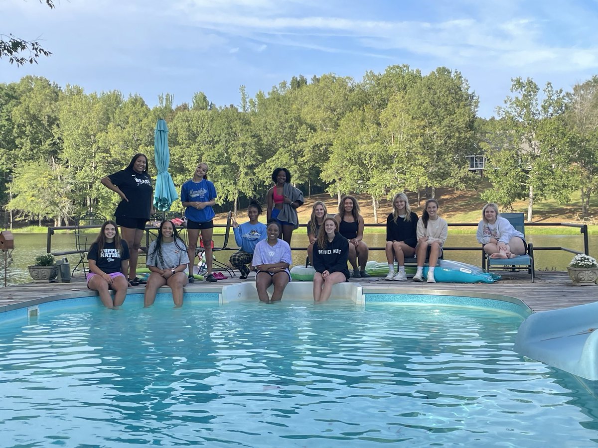 BMC_Wbb's tweet photo. Team bonding is crucial to team success!
Supporting each other off the court, having each otherโs back on the court.
Enjoying down time together now before it gets real! Go Toppers!
#TopperTenacity https://t.co/y1gDP40pIh
