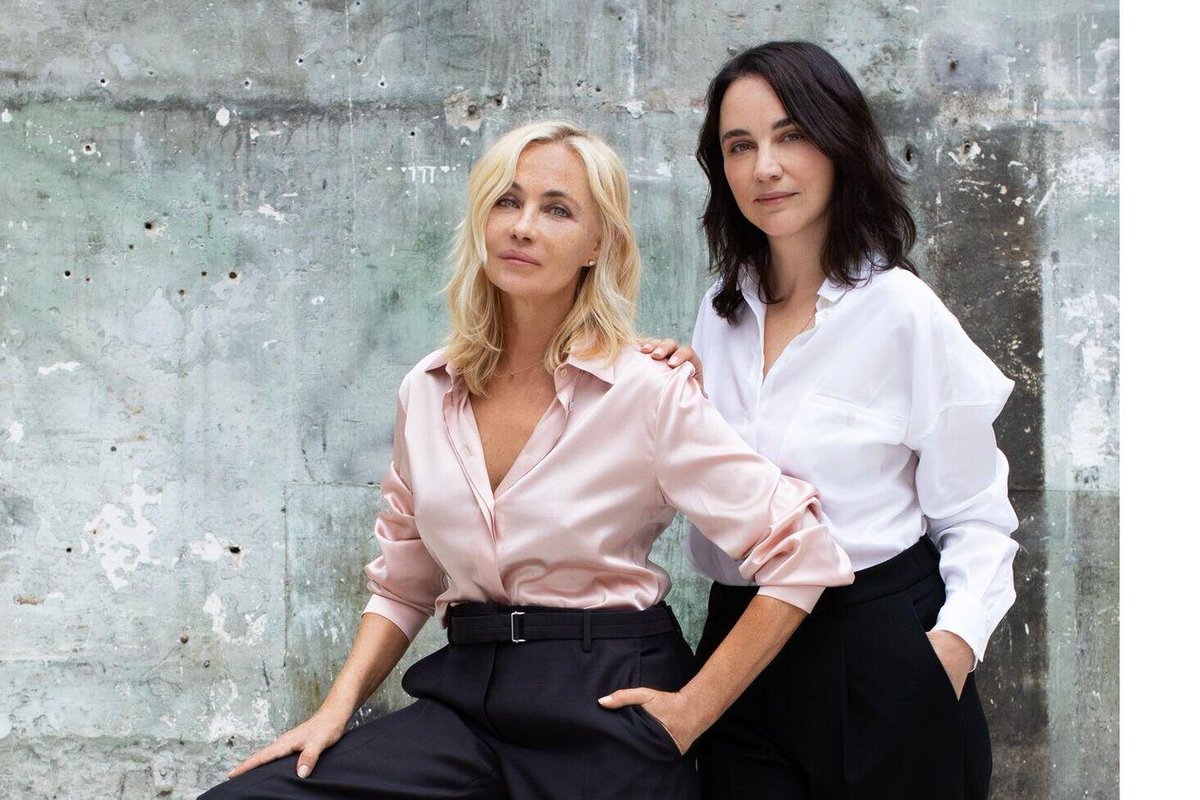 🔶 « Témoigner sur l’inceste est devenu une nécessité, une urgence »

Rencontre avec Emmanuelle Béart et Anastasia Mikova, coréalisatrices du documentaire « Un silence si bruyant » dans lequel l’actrice révèle avoir été victime d’inceste. 

 la-croix.com/france/Emmanue…