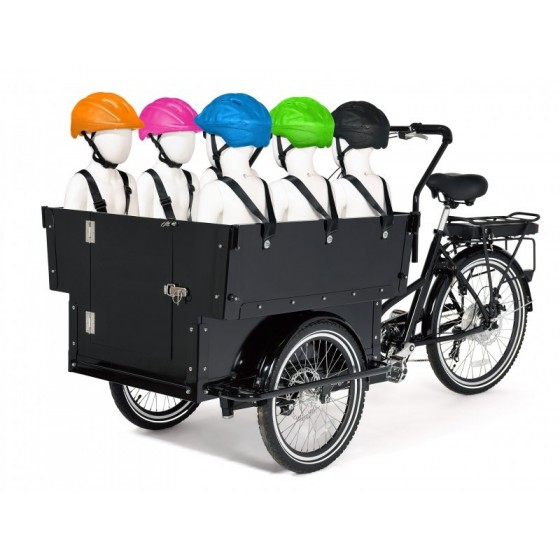 ToutpartaVelo's tweet photo. @pierrelegeay C'est de l'inconscience pur et simple de mettre ses enfants dans une caisse devant son velo. On oublie un peu vite les accidents, Beaune 82 n'est pas si loin. Il faut interdire ces engins qui ne respectent aucune règle car considéré comme des velos. C'est fou ces trucs https://t.co/iEfXYuv6yx
