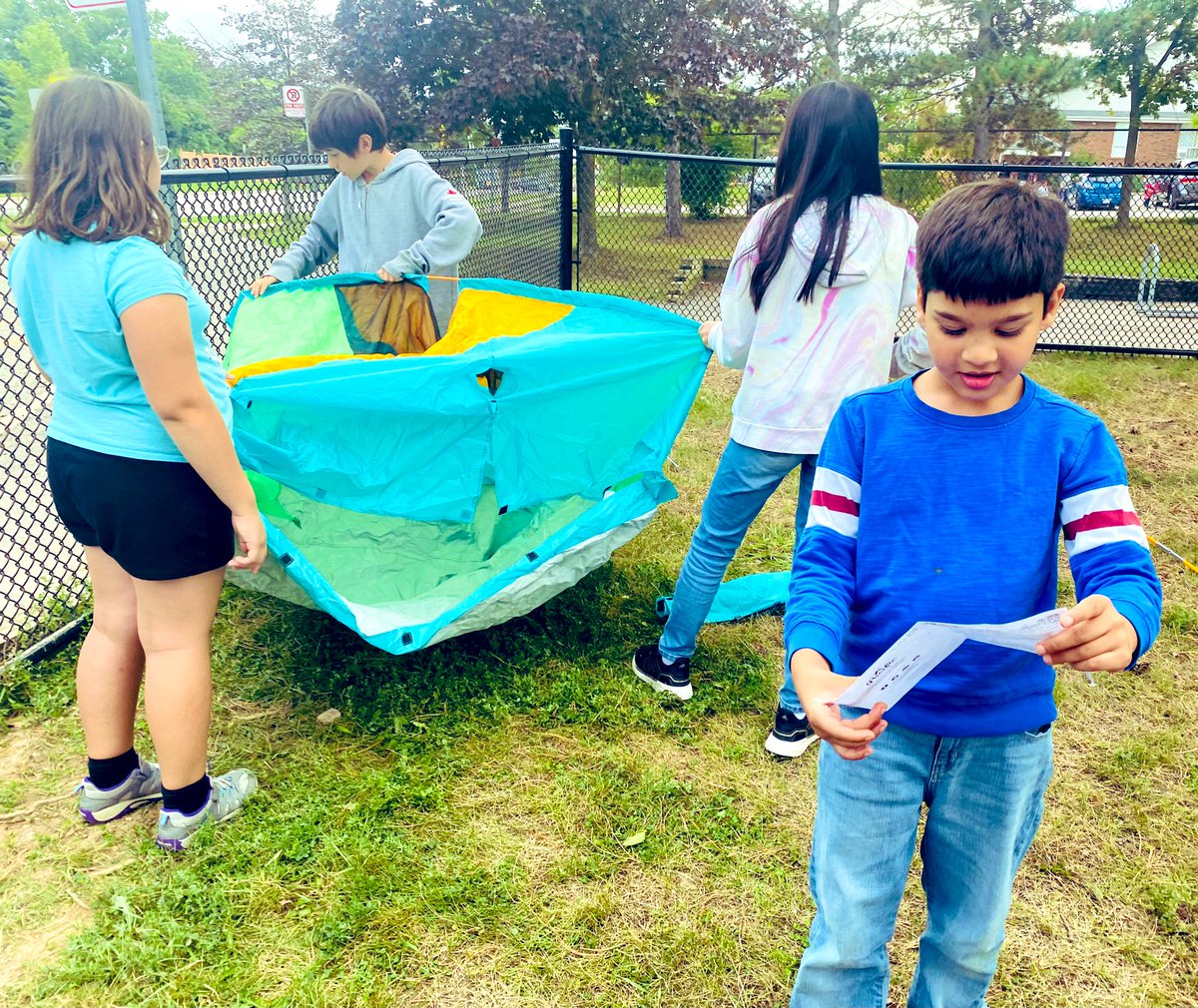 lobnafrench's tweet image. Building the picnic tent challenge. Our #plasp problem solvers and critical thinkers took on the challenge to use their innovative skills!! #ChildhoodSkills #plasp @PLASP_CCS
