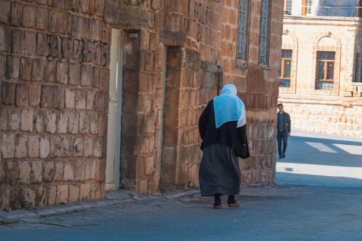 Eylül’e ithafen

Beyaz Tülbentli Anneler

📍Midyat, Mardin