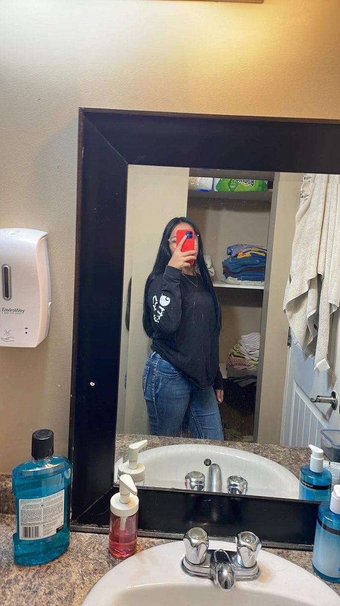 dmpl1607's tweet photo. Dyed my hair black. 🫶🏼 https://t.co/QaNYzmhtel