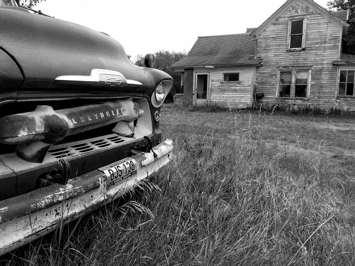 SidewayEye's tweet photo. North Dakota Abandoned Farm https://t.co/1Z8SHFRLDv