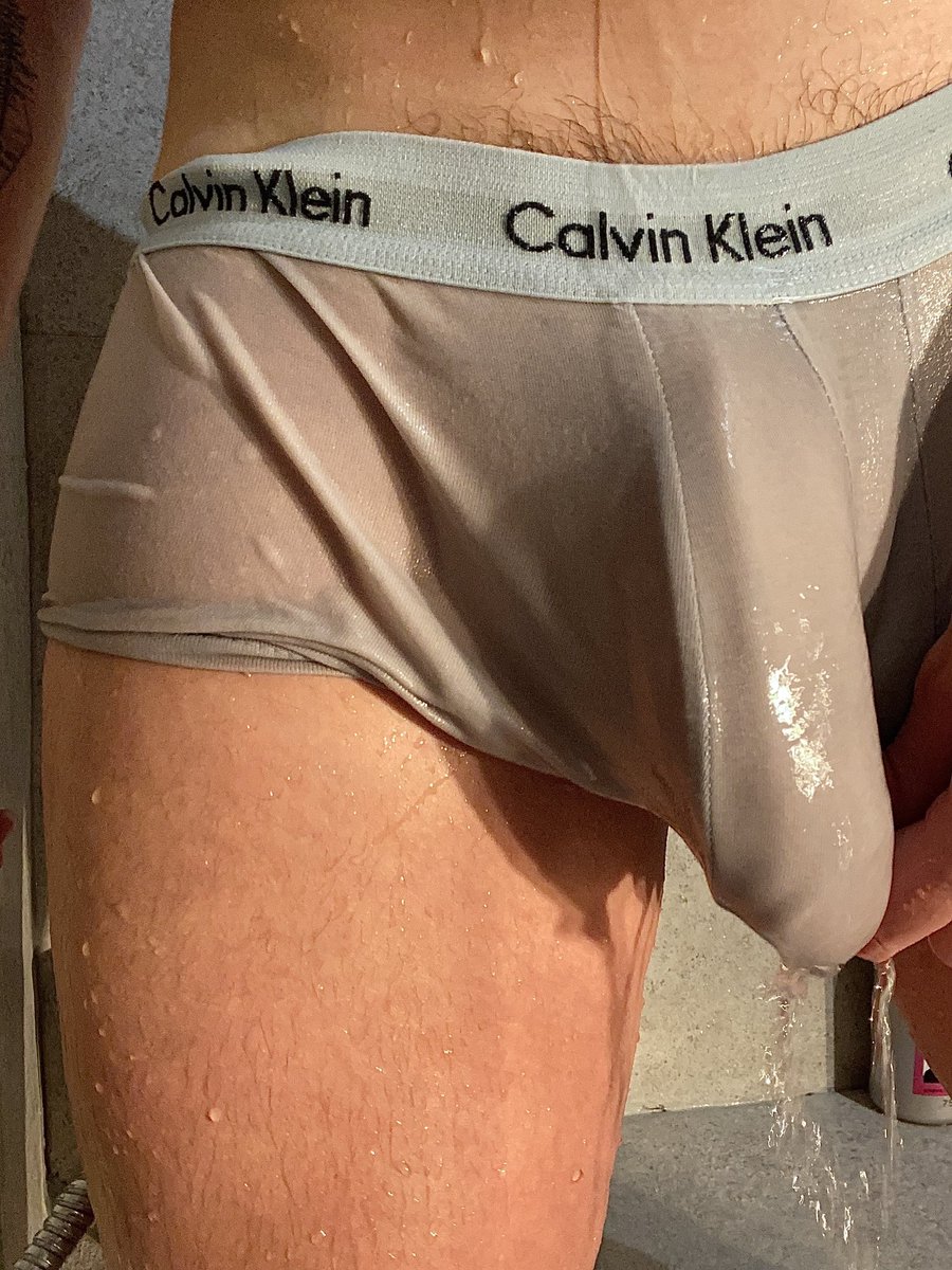 J’ai oublié de retirer mon boxer pour la douche 🫢