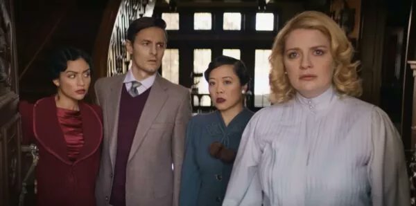 VassosF's tweet image. It doesn't invent the wheel. But it's a solid whodunnit. And it's always good to see Mischa Barton. #InvitationToAMurder #MischaBarton