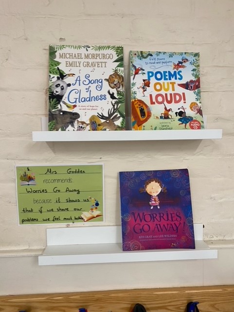 InfantSandwich's tweet photo. We've supported and welcomed our children into school this term with some fabulous key texts. Staff across the school have explained why the texts are so lovely. @AquilaTrustUK #love4reading #love4learning #recommendations #books #stories https://t.co/bPPYk4nzcn