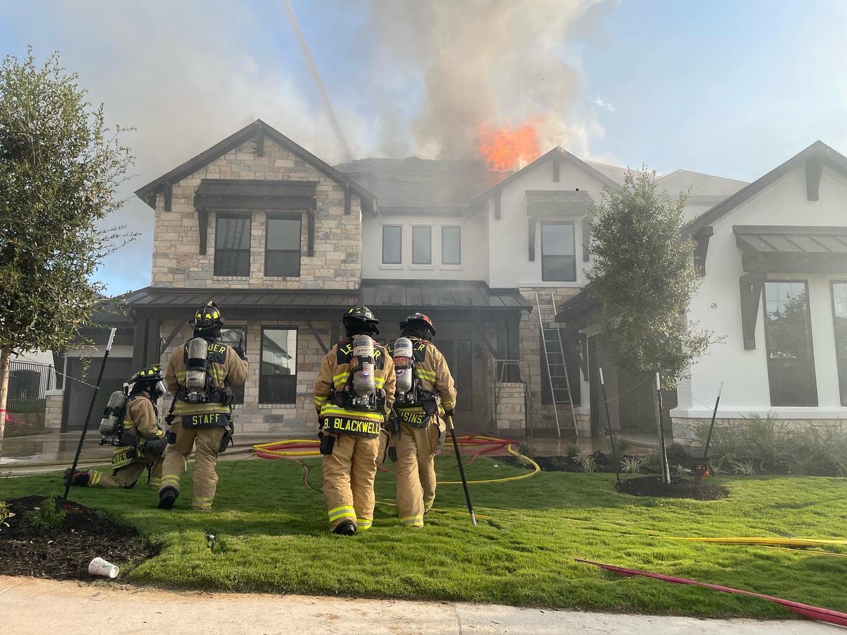 Leander Fire tweet media