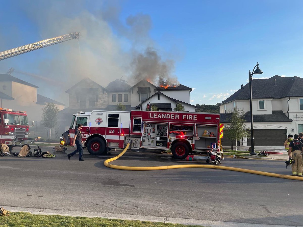 Leander Fire tweet media