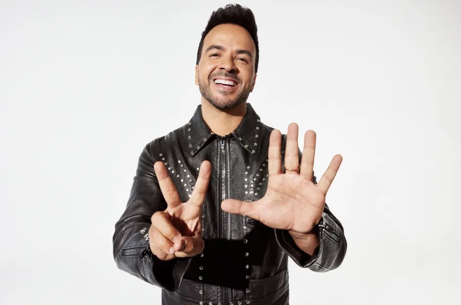LuisFonsi's tweet image. VEINTICINCO AÑOSSSSSSSSSS!!!!!!!!!!!!🧨