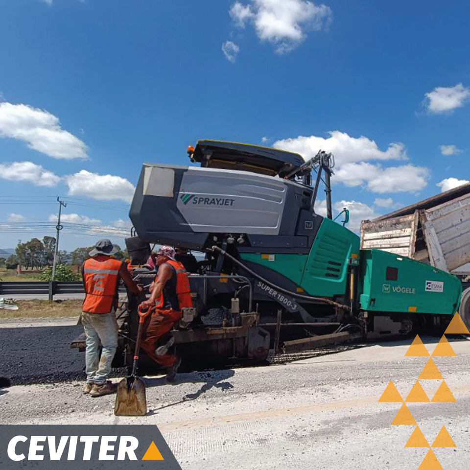 ceviter's tweet photo. #GaleríaCEVITER - CEVITER aporta en el control y aseguramiento de calidad de la rehabilitación de pavimento de uno de los segmentos de la autopista México-Querétaro, importante vía con un total de 174.47 km de longitud.
#teamCEVITER #EspecialistasenVíasTerrestres #ControlCalidad https://t.co/acCddl0EBE