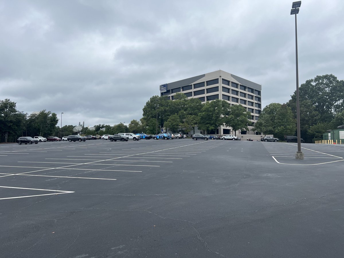 tleany's tweet image. If I had to guess, I’d say it’s Friday #WorkFromWork