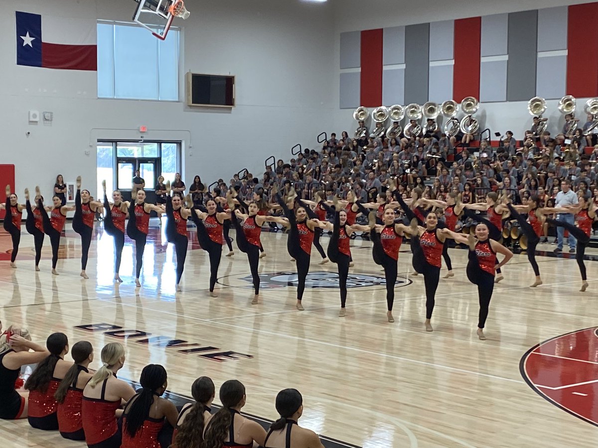 AISDBowie's tweet photo. Go Bowie BULLDAWGS! 
Pep rally getting our team ready! @AISDBowie https://t.co/kUvmjXnngv