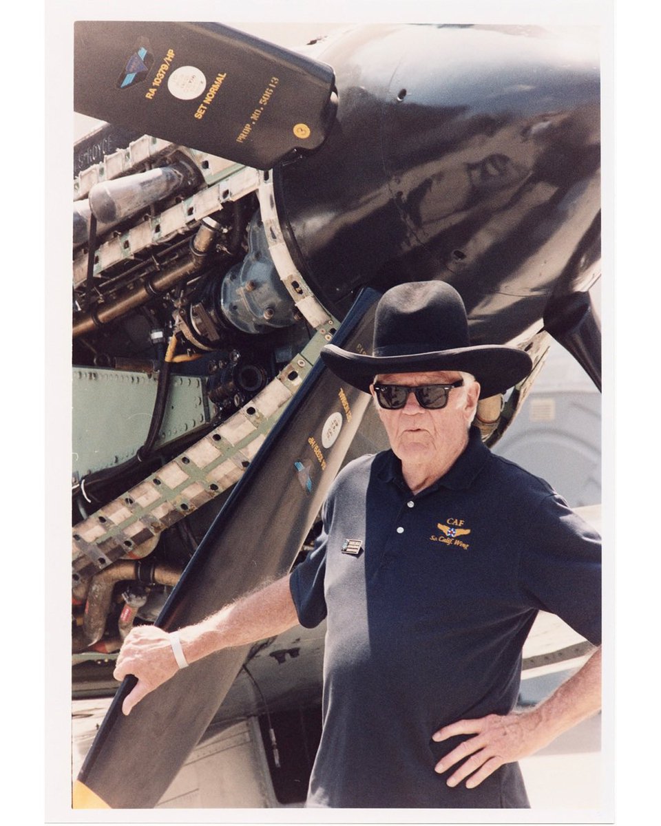 alexvnder's tweet photo. Warbird Cowboy Handprint 🇺🇸
#35mm #handprint #darkroom #aviation https://t.co/ov560o4gpk