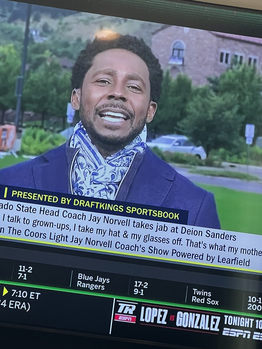 dmo614's tweet photo. @DesmondHoward bro what kind of King Charles swag is this shirt 😂 https://t.co/RwZjYMpqZU