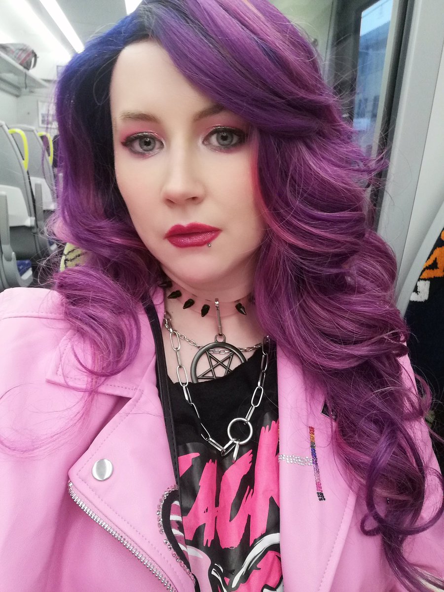 On my way to see <a href="/ZackFowlerMusic/">Zack Fowler</a> and looking fly af