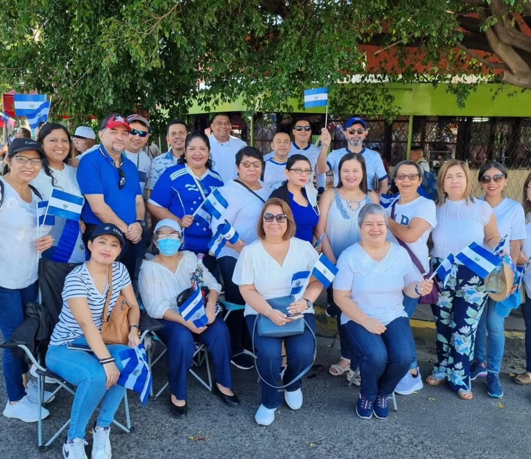 MonicaAyalaGue1's tweet photo. Este 15 de septiembre celebramos orgullosos nuestra Independencia Patria.
#ElSalvadorRenace https://t.co/CSJUapLQF8