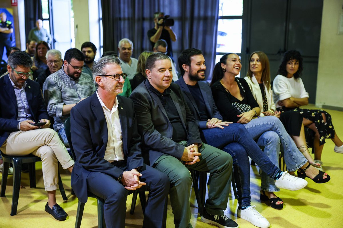 👏 El pregó dels paradistes del mercat de <a href="/Volpelleres/">Associació de Veïns del Barri de #Volpelleres</a> dona el tret de sortida a tres dies de Festa Major al barri 🎉
ℹ️ avbv.org/2022/08/04/6a-…