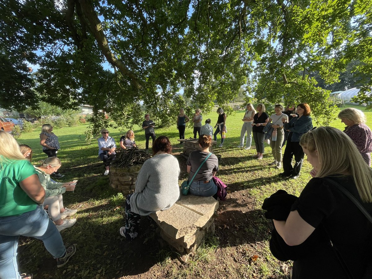 Emily Victoria Porsch tweet media