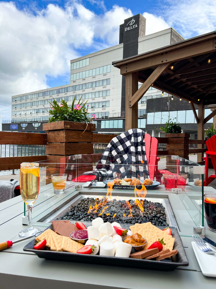 Indulge in the flavours of the season and embrace the charm of autumn at The Patio at AquaTerra. Get comfy around your very own fire table, lounge in the cozy Adirondack chairs, and dig into hot comfort food and warm beverages on Kingston’s waterfront🍂 
aquaterrakingston.com/the-patio