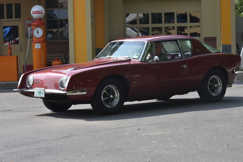 MCACN's tweet photo. Mark Zickefoose from Clarksville, MI will be showing this 1963 Avanti R3 4 Speed in our Pure Stock Muscle Car Drags Invitational Display on Nov 18 & 19, 2023 at the Muscle Car and Corvette Nationals Show! #PSMCDR #mcacn2023 #Mcacnstudebaker https://t.co/fThQ8SMSe4
