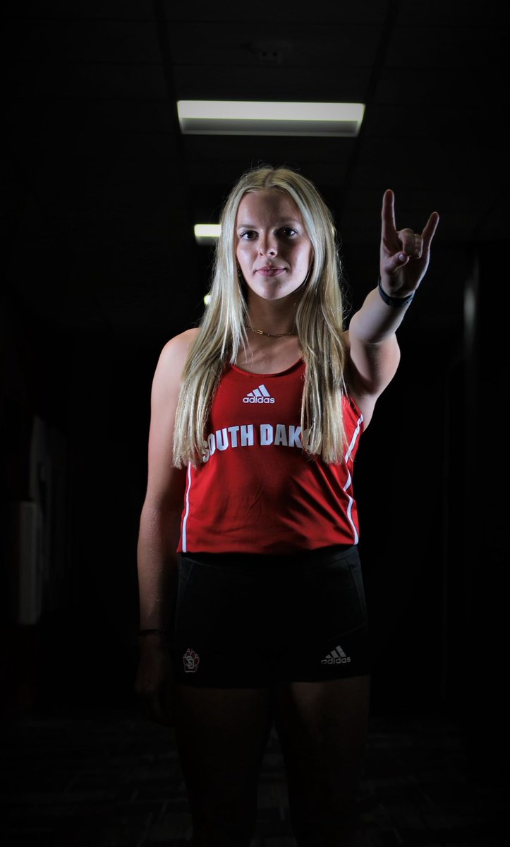 “The heart wants what the heart wants.” -Emily Dickinson 

I am super excited to announce that I am committing to the University of South Dakota! I want to thank my family, coaches, and the team for everything they have done. Go Yotes!!! 

#commited #USD #goyotes #trackandfield