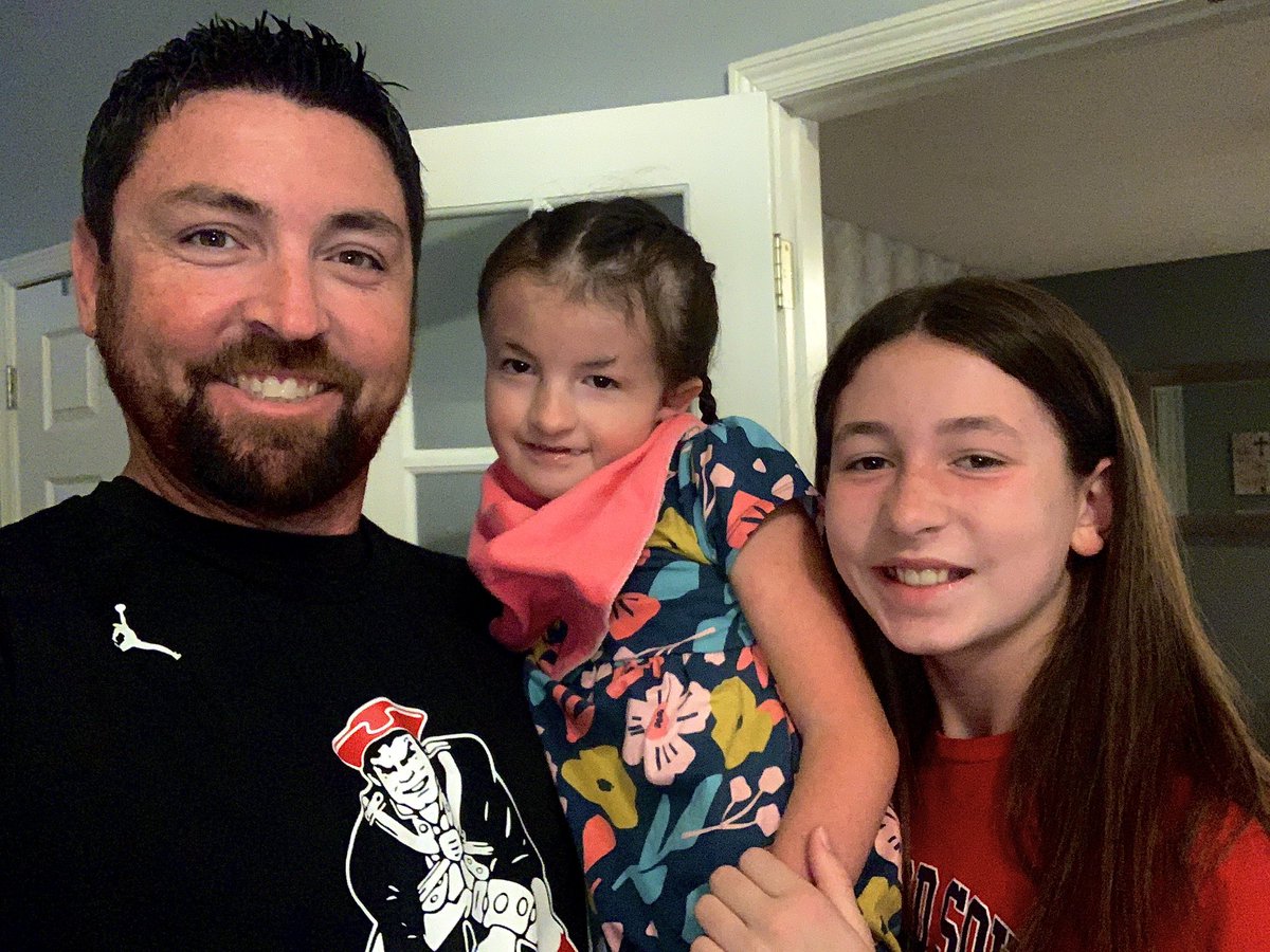 XLJeFe58's tweet photo. GAMEDAY!!! Traveling to Gretna tonight to tame the dragons. Purcell crew is ready to coach/cheer on the #SouthBoyz (even Rylee sporting Hawaiian theme for picture day) #AllGasNoBrakes #timetowork #OneAttaTime https://t.co/DPwXqRPaWN