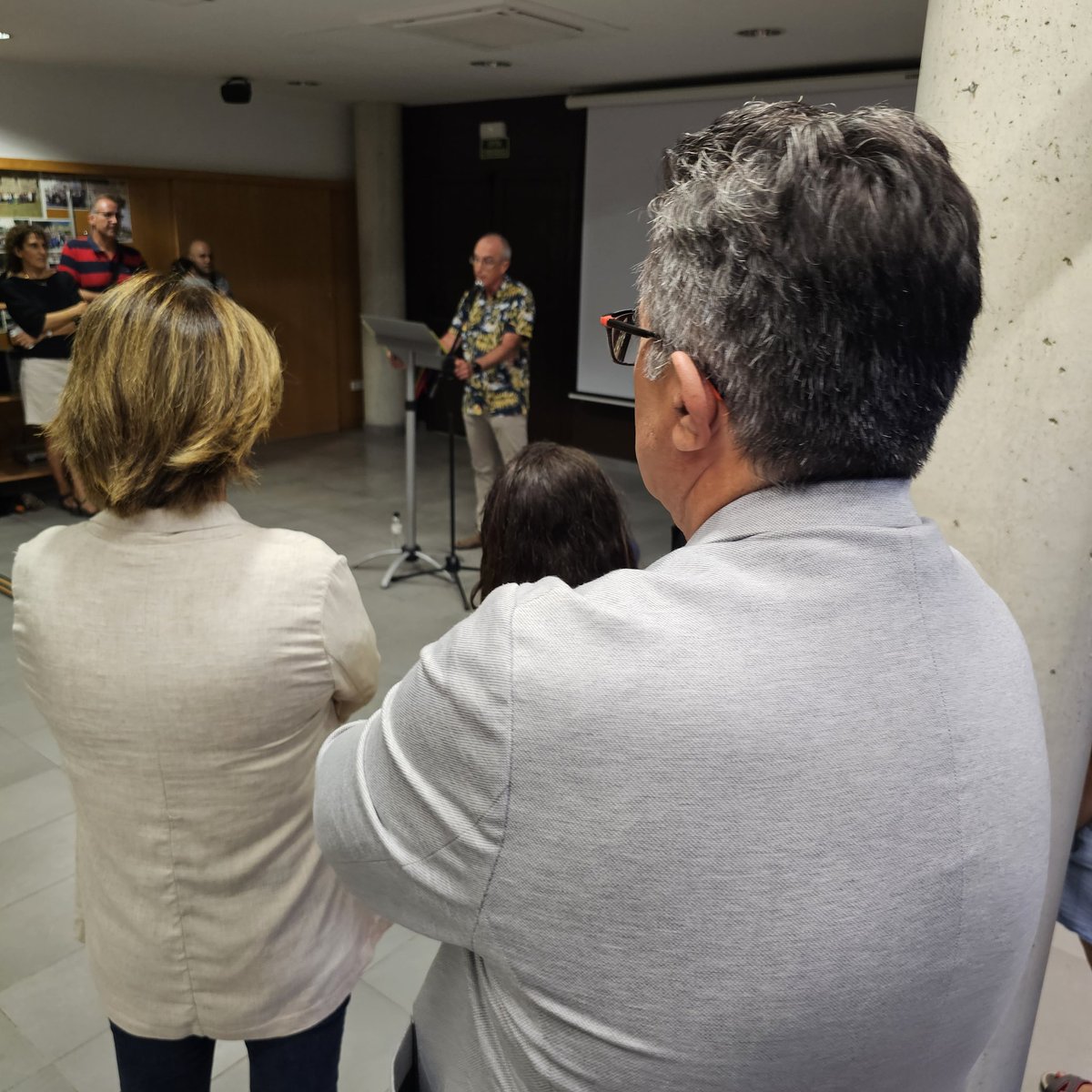 El que ha estat el primer director contemporani  del <a href="/insvilafant/">insvilafant</a> Jordi Montero ha començat el pregó recordant com li van demanar que el fes, ha explicat anècdotes dels inicis i de tots els anys al capdavant del centre. També ha recordat  els actes d'aquesta #FestaMajorVilafant.