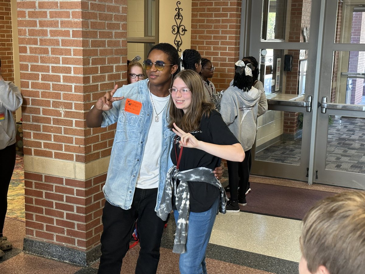 WKMSHawks's tweet photo. Glad to have Isaac Ryan Brown, from the hit shows Blackish and Raven, visit our school. We gave him some great Warhawk love. #wkmsproblemsolvers https://t.co/FDlFqMHsjI