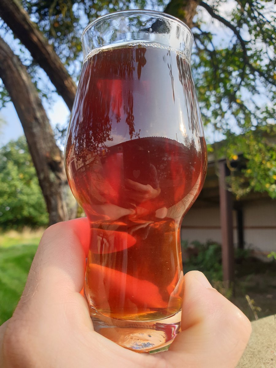 Andrewwbrews's tweet photo. Brewing up our first ever red ale in bottle today. @Weyermann_Malts and @BESTMALZ_DE only today, a rare treat for us. absolut fantastisch in German 😉 hopped with German Melon and US Belma from @CharlesFaram. And blood orange tea. To say I'm impressed is a understatement. 🍻 #RED https://t.co/HCPcrZ30Vs