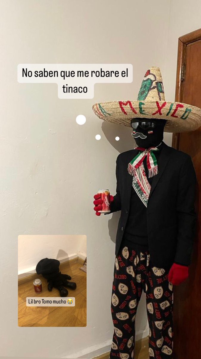 O_G_man's tweet photo. Aveces “sáquenme de mexico” aveces “orgulloso de ser mexicano” 💚🤍❤️🇲🇽#orgasmoman #mexico #15deseptiembre #orgullomexicano🇲🇽 #ciudaddemexico #memes https://t.co/eh5TNxegeJ