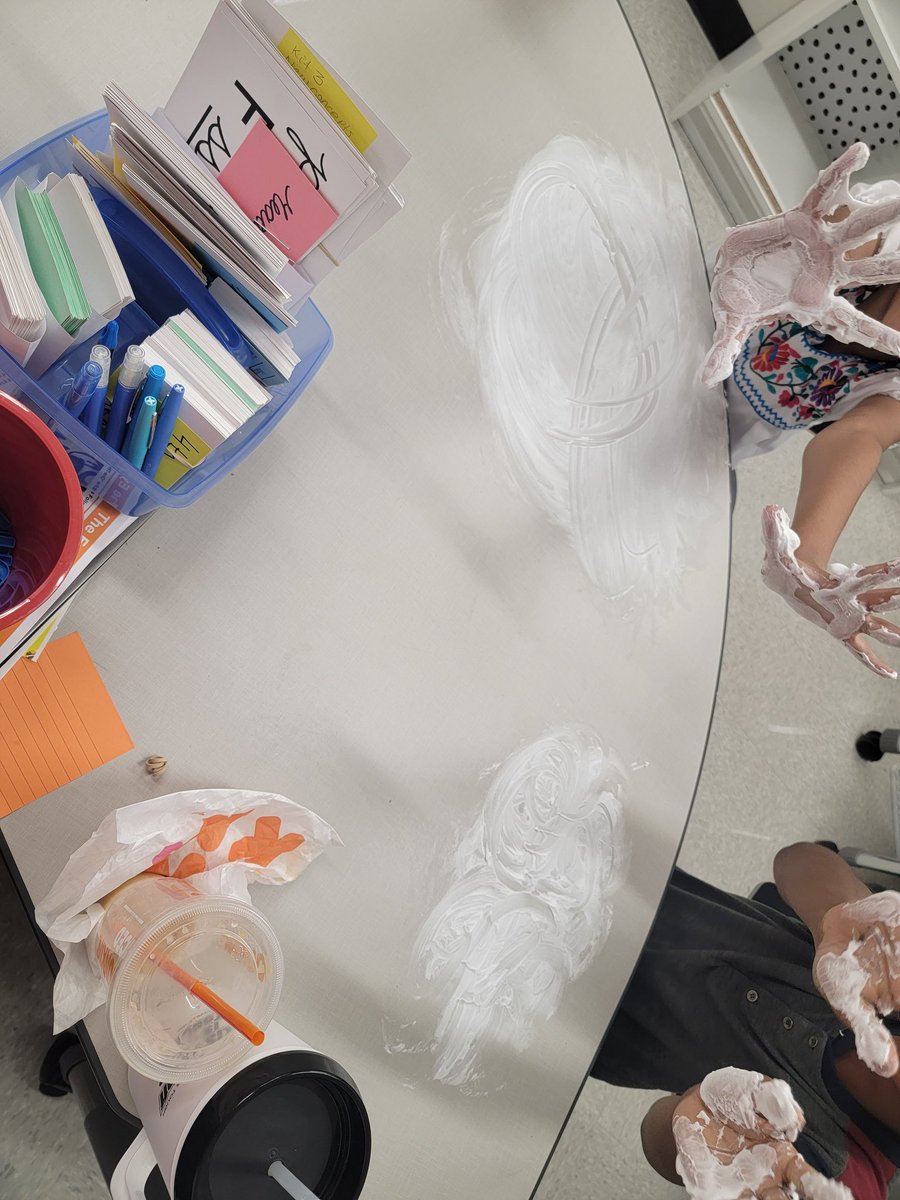ltroyer24's tweet photo. Shaving cream spelling! Fun way to practice our knowledge of phonetics sounds. https://t.co/tv0D3JXJlj