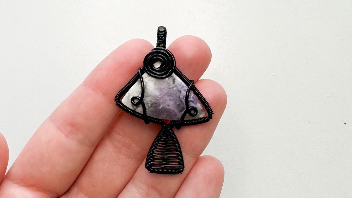 mildhippie's tweet photo. the mushroom pendants for tonight’s collection💜🍄

don’t miss out make sure your alarm is set for 8pm eastern time!! https://t.co/orzZOUZPTe