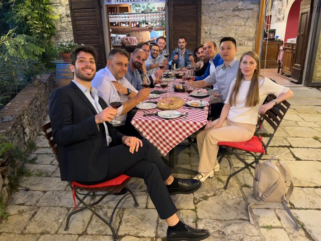 #ERUS23 might be finished for all participants except @EAUYAU_RenalCa team. Show still goes on for us. Our chair @Ric_Campi organized a wonderful social meeting with agritourismo for our team in beautiful Tuscany. @RicBertolo @danieleamparore @Nicp85Pavan @SMuselaers @CPalumbo87