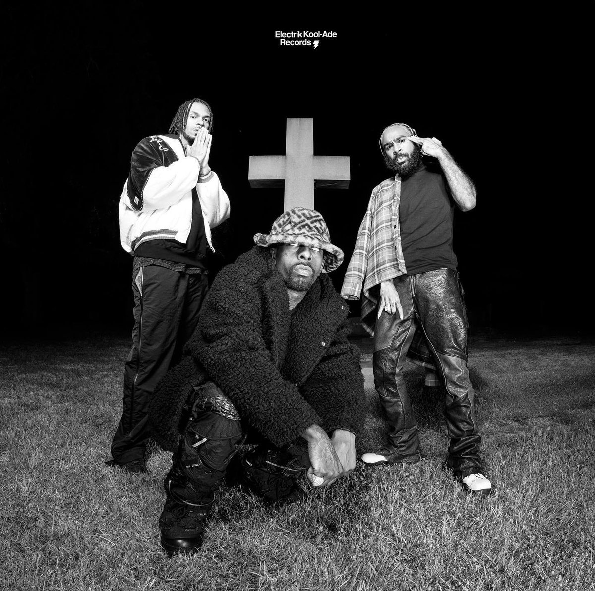 illroots's tweet photo. Flatbush Zombies mixtape ‘BetterOffDead’ has finally arrived to all streaming platforms https://t.co/KPhgp8nUxK