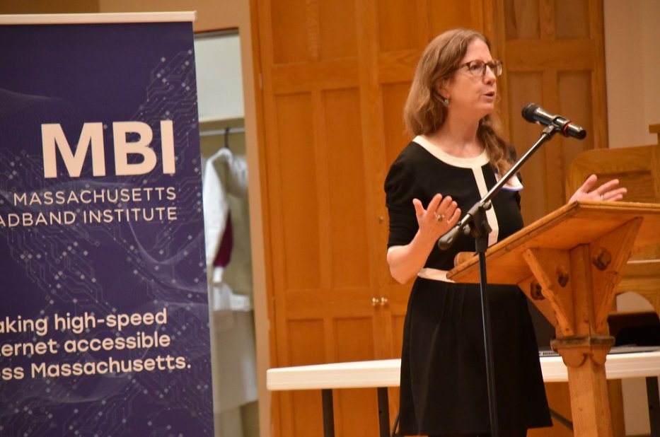 MassBroadband's tweet photo. This week, our team met with Western Mass communities concerning high speed internet and ways that we can expand #digitalliteracy and ensure #digitalequity in the Berkshires and Pioneer Valley. Thanks to everyone who came out to support our mission of achieving #InternetforAll! https://t.co/DUdYoKskIm