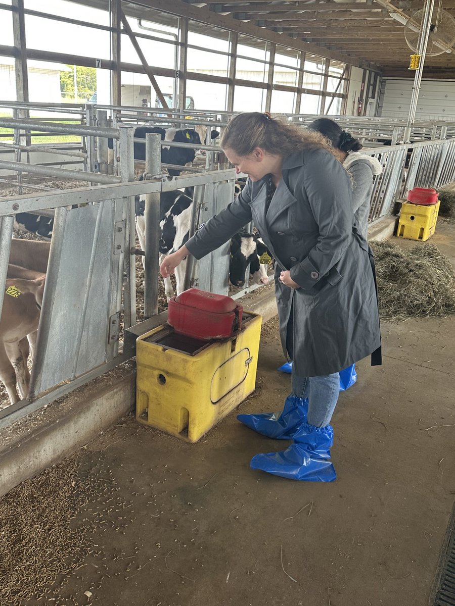 UToledo_NSM's tweet photo. The @TAvidorReiss Lab, @UToledo visited @SelectSiresInc at their headquarters in Plain City, OO, as part of a long-term partnership to translate basic research on sperm centriole to improve fertility for the cattle industry. #UToledoBiology #UToledo #UToledoResearch #SelectSires https://t.co/Z5fC6RHbz8