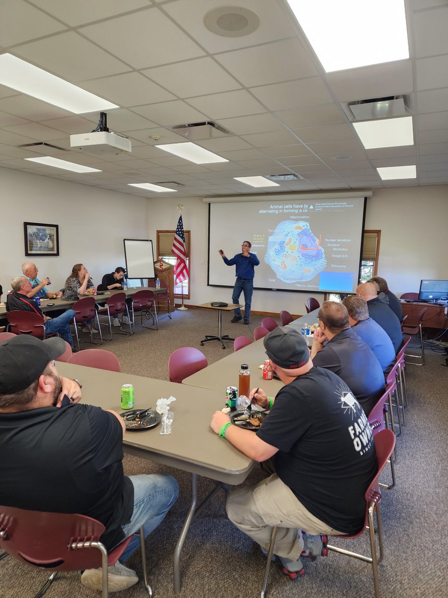 UToledo_NSM's tweet photo. The @TAvidorReiss Lab, @UToledo visited @SelectSiresInc at their headquarters in Plain City, OO, as part of a long-term partnership to translate basic research on sperm centriole to improve fertility for the cattle industry. #UToledoBiology #UToledo #UToledoResearch #SelectSires https://t.co/Z5fC6RHbz8