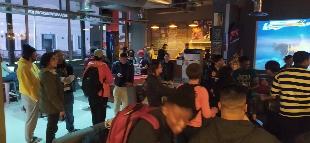 TweetsByProxy's tweet image. Awesome to see @ArslanAsh95 at @AtkArena and play @Cody_banks8 @ofeewentworth 🔥 and I finally got to meet @AndryYondaime 😁🙌 Malagasy crew, let's go!! Still more games on the way 😤🎮 #PlaySeriously #ATKWin